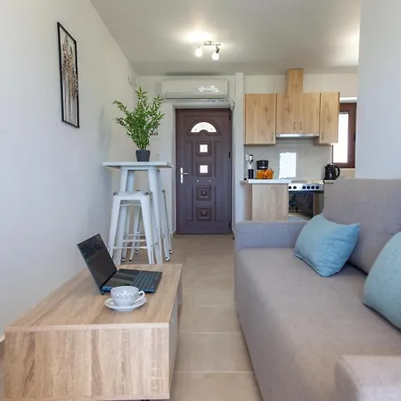 Agios Petros Apartments 아파트
