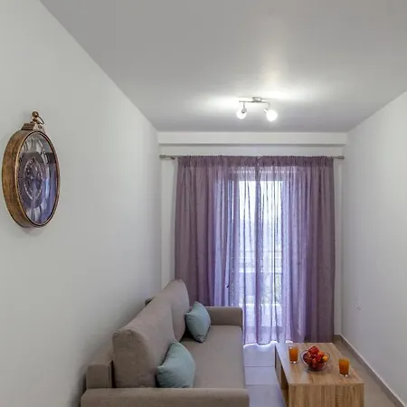 아파트 Agios Petros Apartments
