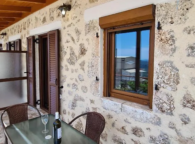 Agios Petros Apartments *